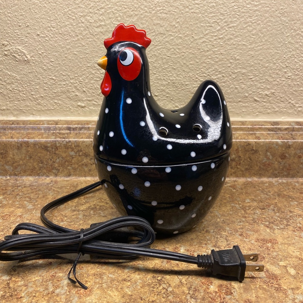 Scentsy Black and White Polka Dot Hen Warmer